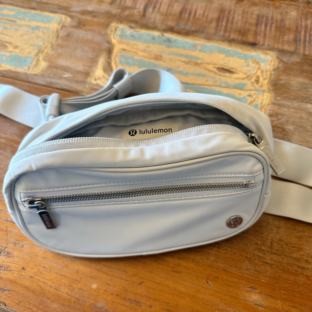 Lululemon Everywhere Belt Bag in White Opal